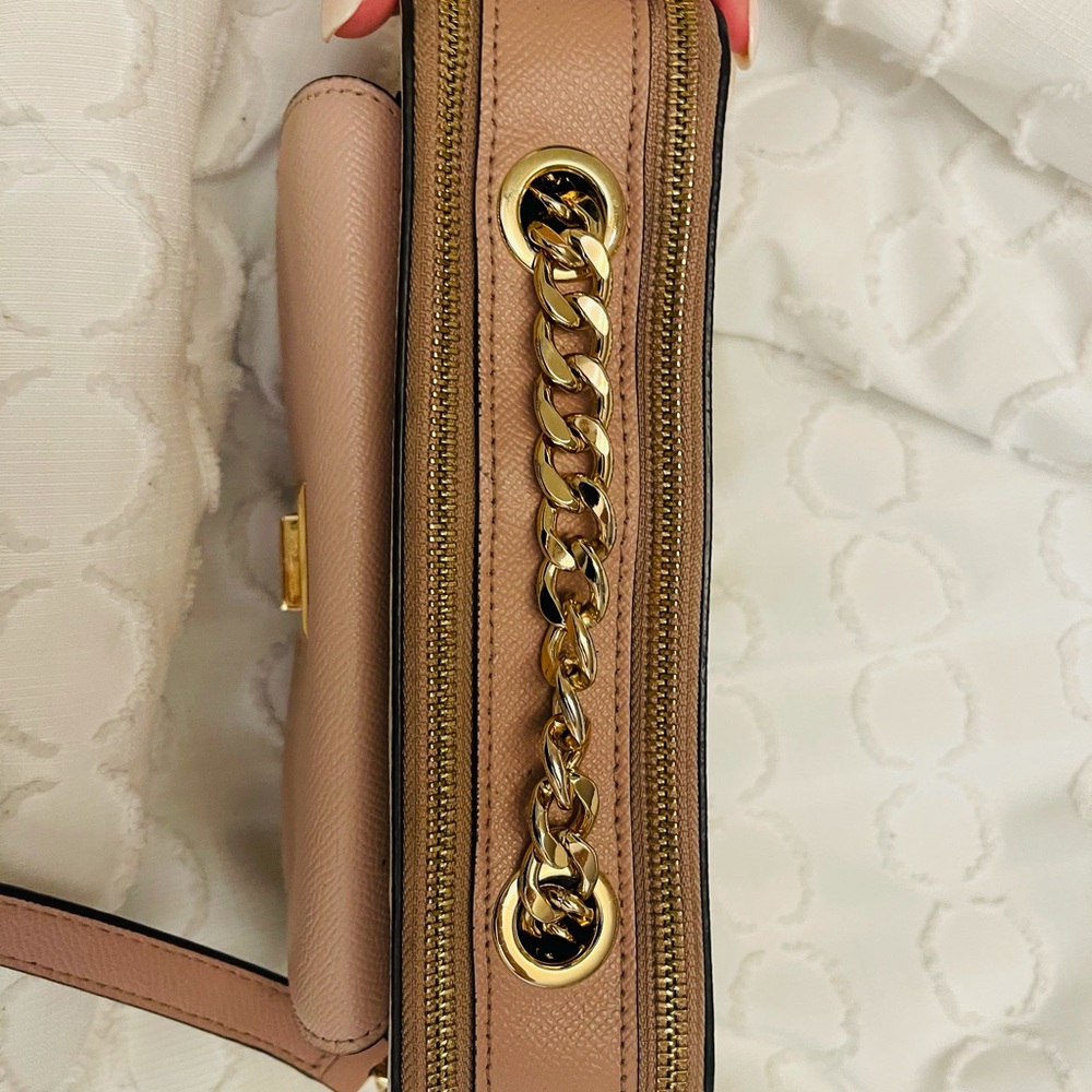 Michael Kors Crossbody Camera Bag - Picture 9 of 9